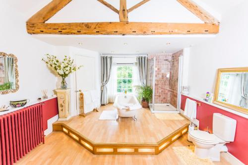 Self Catering Accommodation, Cornerstones, 16th Century Luxury House overlooking the River gîte à louer Hand