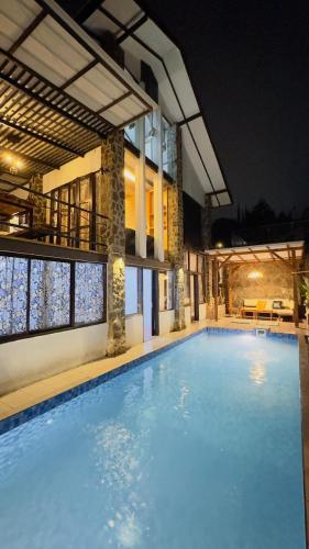 5BR Villa with Private Pool Lembang, Bandung