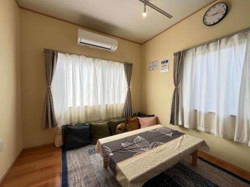 Guesthouse & Café Deep in Kozushima