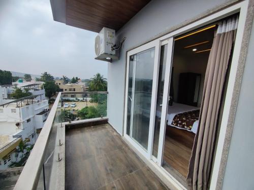 Balkons/terase, RT RESIDENCY Hotel and Lodge in Nandurbar