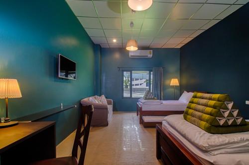 Hom hostel & Cooking club near Akbar Restaurant