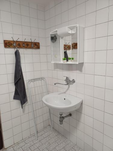 Vannituba, KaTi Hiša (KaTi Hisa) in Loce