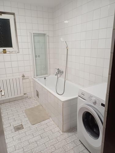Seadmed, KaTi Hiša (KaTi Hisa) in Loce