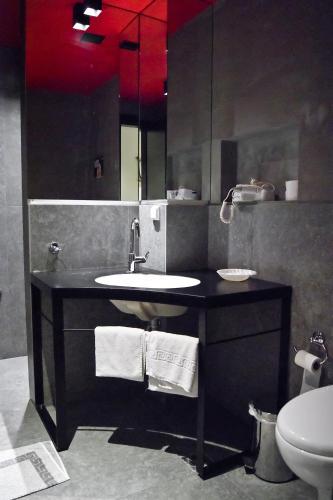 Adonis City Hotel - image 11