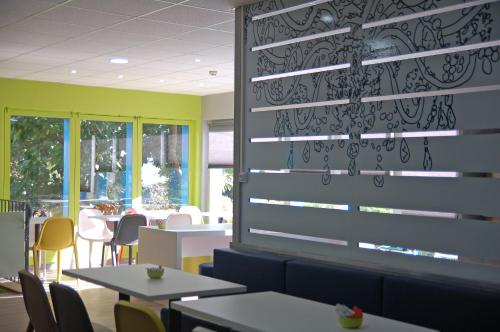 設施, 香布西聖澤門宜必思快捷酒店 (ibis budget Chambourcy Saint Germain) in 尚波爾西