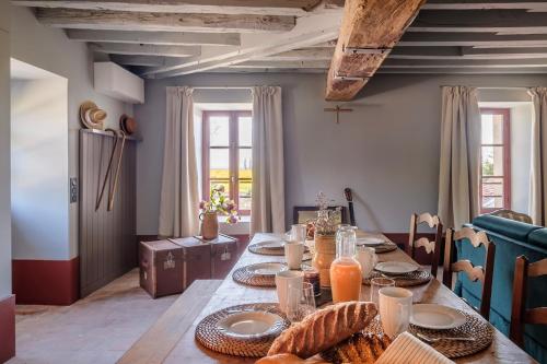 Le Domaine de Richebourg - Pierres d'Histoire in Удан