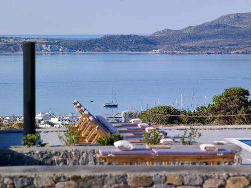 Lithos Luxury Rooms (Adults Only) – Adamantas