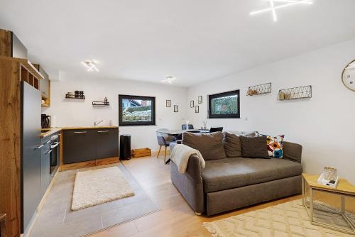 Ferienwohnung vor dem Zoller in Boll, Deutschland
