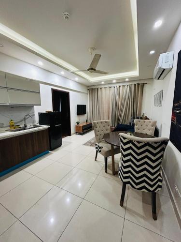 Prime Luxury Elysium Tower Apartment With Mountain and Centaurus Mall View - image 6