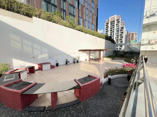 Signature Prestige 1BR Sleeps 4 -Damac Central - image 13