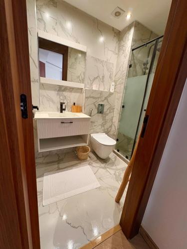 Bathroom, Quiet, Sunny Studio 3 min CFC - Self-Check-In in Cil