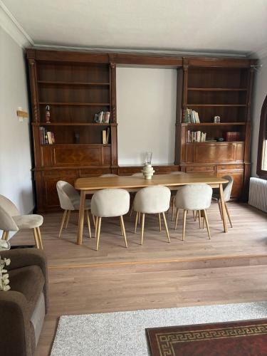 Family home with pool and garden in Tudela center in Tudela