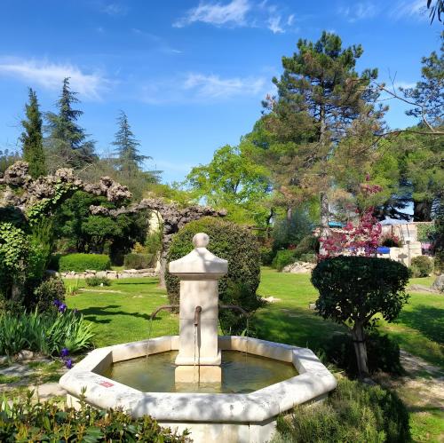 Les Berbéris - Gîte En Ardèche gîte à louer Chandolas