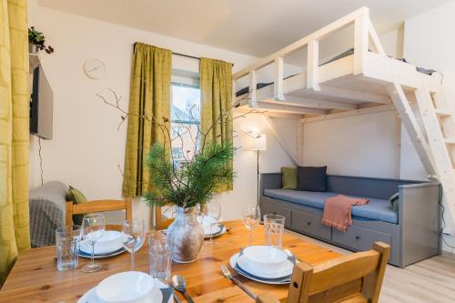 設施, Za radnicí 2 & 5 by Mountain ways (Za radnici 2 & 5 by Mountain ways) in 羅基尼茨納德傑茨羅