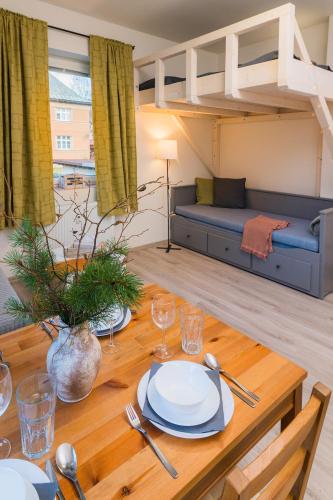 設施, Za radnicí 2 & 5 by Mountain ways (Za radnici 2 & 5 by Mountain ways) in 羅基尼茨納德傑茨羅