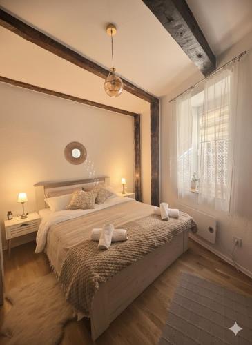 City Hall Old Town Apartman