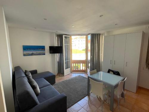 HENRY BENNEt in Menton