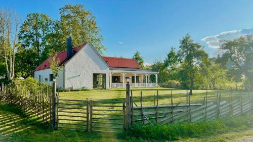 外部景觀, Stone House With Sea View In Katthammarsvik in 卡特哈馬斯維克