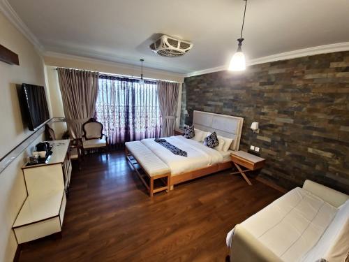Hotel Hilla and Apartments Nathia Gali - image 11