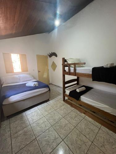 1 double bed, 1 bunk bed