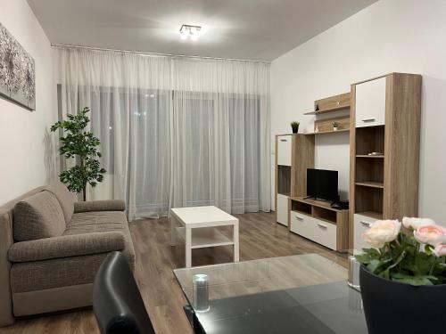 NMG APARTMAN - Megyeri ter 1A in Szigeti Kulvaros