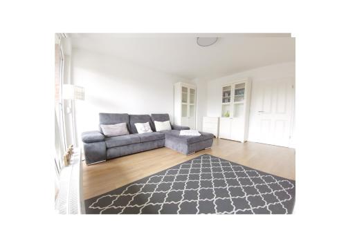 2 Zimmer Wohnung, Wallbox, Balkon, zentral in Himmelpforten