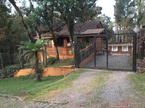 Cabanas El Polista, Canela