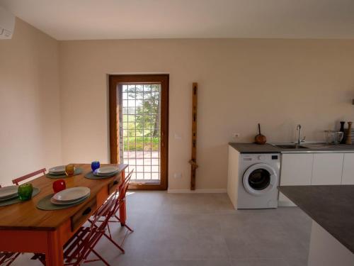 Apartment Neue Wohnung mit 2 Zimmern- Veranda und Pool by Interhome in Belvedere Ostrense