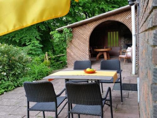 Apartment in Zendscheid mit Offenem Kamin by Interhome in Zendšeida