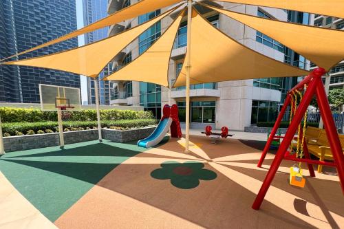Silk Valley - Luxury 2BR in Downtown near Burj Khalifa & Dubai Mall - image 2