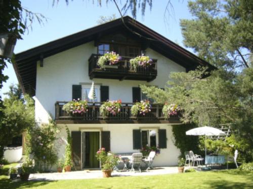 Apartment Gemütliche Ferienwohnung in Unterammergau by Interhome (Apartment Gemutliche Ferienwohnung in Unterammergau by Interhome) in Unterammergau