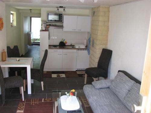 Apartment Idyllische Ferienwohnung in Sipplingen am Bodensee by Interhome in ซิพพลินเกน
