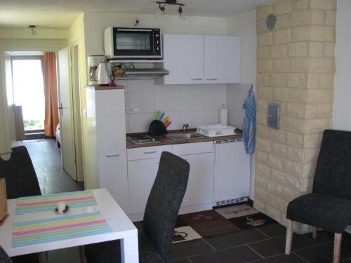Apartment Idyllische Ferienwohnung in Sipplingen am Bodensee by Interhome in ซิพพลินเกน