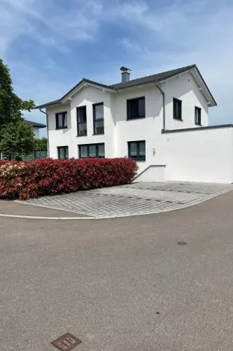 Apartment in ruhiger Lage in Seenähe by Interhome in Oberteuringen, Deutschland