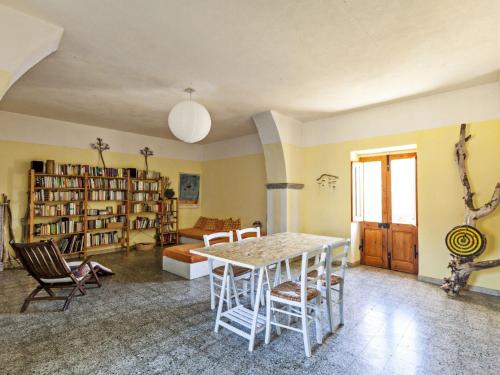 Holiday Home Stazzo mit Garten in Luogosanto by Interhome in Luogosanto