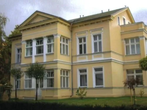 Apartment in Gründerzeitvilla in Strandnähe by Interhome in Ahlbeck, Deutschland