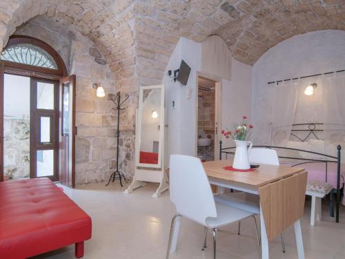 Apartment Romantischer Dammuso by Interhome