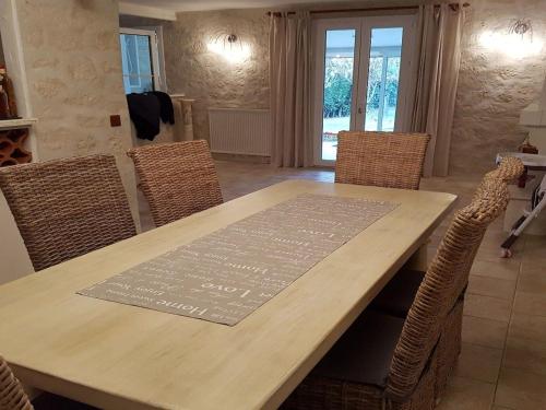 Holiday Home Charmante 3 Villa La Milouyette by Interhome in 佩里阿克米內爾瓦