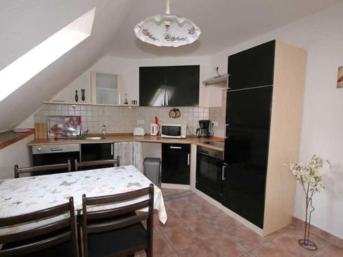 Apartment Anna by Interhome in Schwarz