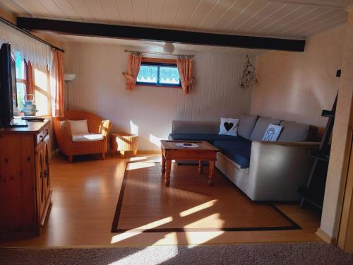 Holiday Home Reetdachhaus Petra by Interhome in Kronprinzenkoog