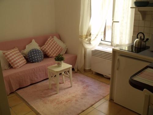 Apartment in Trastevere im Herzen von Rom by Interhome