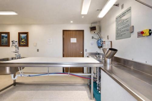 Fireside Inn and Suites - image 6