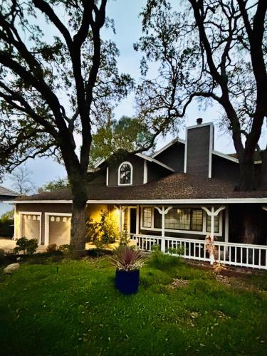 Hotelli välisilme, Canyon Ridge Retreat in Folsom (CA)