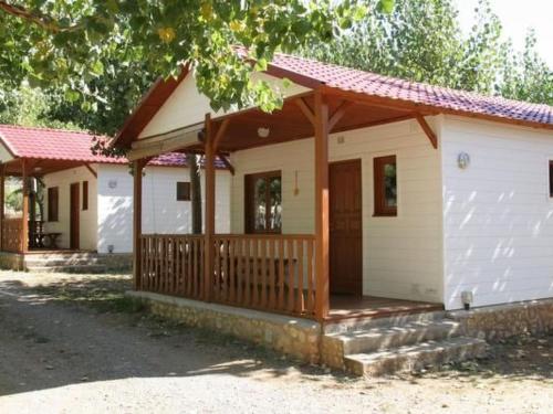Holiday Home Gemütlicher Ferienbungalow Isabena by Interhome