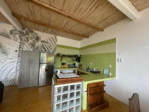 virtuve, Refugio tropical con alberca, WIFI Starlink y vista al mar in San Agustinillo
