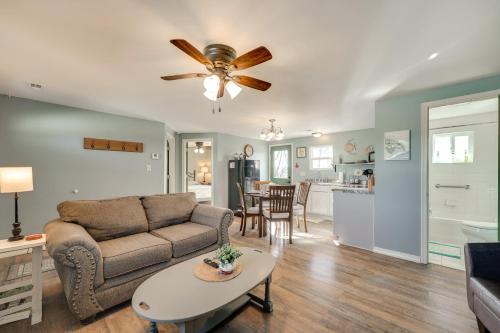Omaha Apartment 3 Mi to Cricket Creek Marina! - image 12