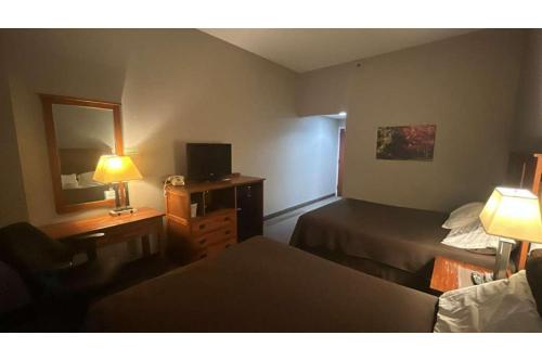 Pleasant Night Inn- carthage NY - image 6