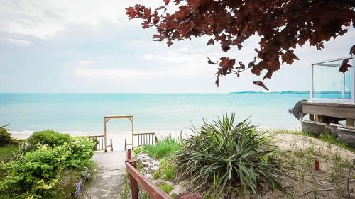Cottage on Crystal Beach 3BR & BBQ in Fort Erie (Ontario)