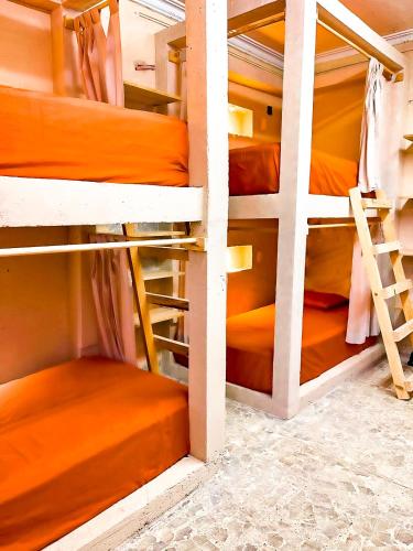 1 bunk bed