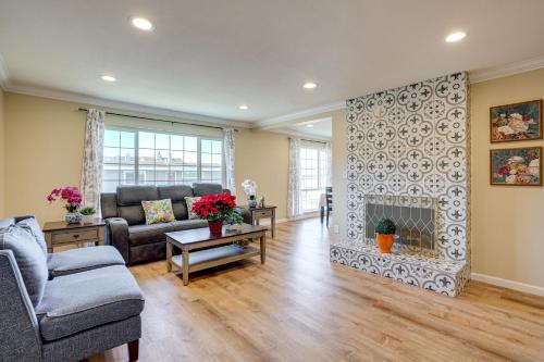 Easy SF Access! Spacious Family Home w/ Yard – khách sạn tại Pacifica
